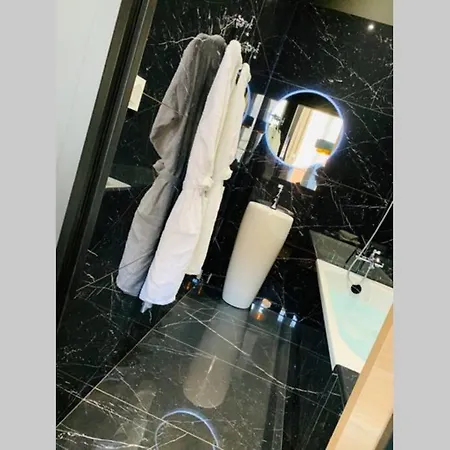 Suite Le CEZANNE Aix-en-Provence Extérieur photo